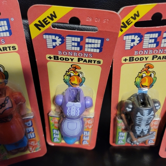 Vintage NIP PEZ Body Parts - Picture 3 of 7